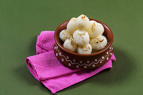 포토 JPG 해외이미지 디저트 사람없음 도자기 원형 사기그릇 냅킨 인도음식 해외포토 도형 그릇 음식 동양음식 파일형식 이미지허브