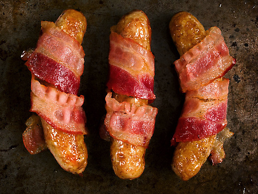 포토 JPG 해외이미지 음식 포장 육류 돼지고기 요리 사람없음 가로 소고기 덮개 시골 소시지 아침식사 향신료 소금 베이컨 단백질 정육점 해로움 해외202004 해외포토 컨셉 식재료 상점 식사 뚜껑 가공식품 영양소 향미료 파일형식 이미지허브