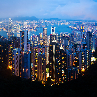 포토 JPG 해외이미지 아시아 바다 여행 비즈니스 건축양식 유리 하늘 휴가 동양인 풍경 사람없음 건물 금융 경제 빛 도시풍경 컬러풀 사무실 탑 항구 고층빌딩 중국 바위 도시 도심 야간 큼 정사각형 바쁨 네온 장면 포트 홍콩 스카이라인 절정 철강 해외202004 해외포토 자연요소 도형 건축물 건축 나라 컬러 교통시설 재질 인종 빌딩 돌_바위 크기 파일형식 이미지허브