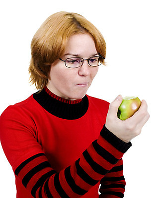 포토 JPG 해외이미지 백인 손 여자 행복 얼굴 음식 다이어트 과일 건강 한명 사람 성인 빨간색 초록색 흰색 신선 잡기 사과 먹기 피부 입술 고립 해외202004 해외포토 서양인 1 감정 컬러 모션 신체부위 파일형식 이미지허브