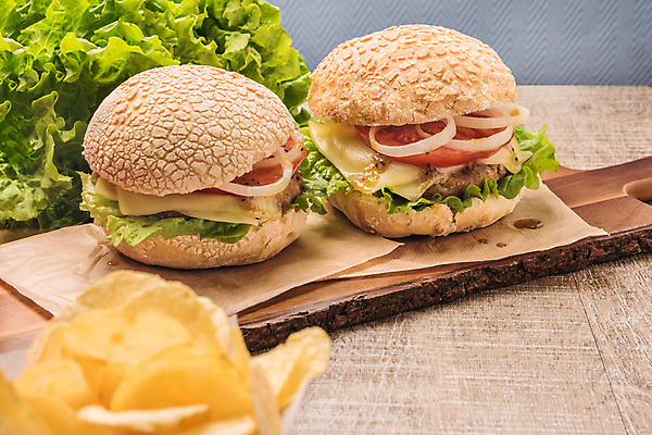 포토 JPG 해외이미지 종이 음식 백그라운드 잎 2 토마토 채소 부분 양파 치즈 샌드위치 육류 씨앗 사람없음 목재 식당 식사 저녁식사 튀김 햄버거 시골 신선 맛 그릴 폐기물 상추 바비큐 자르기 먹기 속도 유기농 점심식사 번 채식주의자 치즈버거 해로움 핸드메이드 카피스페이스 해외202004 해외포토 나무 식물 웰빙 빵 컨셉 식재료 재료 모션 주방용품 유제품 패스트푸드 상점 공백 쓰레기 채식 파일형식 이미지허브