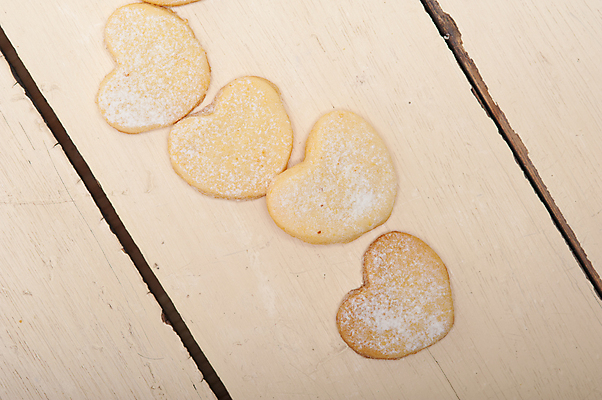 포토 JPG 해외이미지 디저트 사람없음 쿠키 하트 일렬 베이지색 해외포토 모양 음식 컬러 파일형식 이미지허브