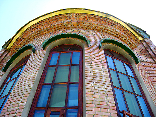 포토 JPG 해외이미지 아이콘 종교 벽 십자가 건축양식 창문 하늘 지붕 벽돌 주택 파노라마 사람 풍경 사람없음 건물 여름 파란색 성당 교회 믿음 탑 덮개 종 기도 사찰 예수 영혼 황금 만족 그림 천국 대칭 스타일링 신앙심 해외202004 해외포토 건축물 계절 건축 감정 컬러 종교건축 촬영기법 뚜껑 신_종교 파일형식 이미지허브
