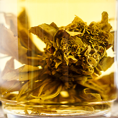 포토 JPG 해외이미지 전통 라이프스타일 꽃잎 꽃 문화 음료 음식 백그라운드 컨셉 잎 자연 유리 탁자 휴식 건강 사람없음 컵 초록색 물 약 반사 노란색 일본 중국 투명 화려 액체 개화 아침식사 먹기 허브 컵받침 구성 삶기 더스트파티클 해외202004 해외포토 자연요소 식물 식기 아시아 컬러 가구 의학 모션 재질 생활 식사 받침대 생태계 파일형식 이미지허브