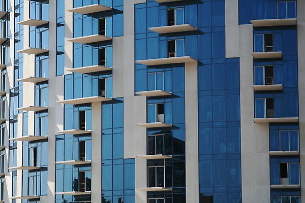 포토 JPG 해외이미지 직업 디자인 백그라운드 비즈니스 건축양식 창문 유리 성공 새로움 아파트 주택 직장 관리 사람없음 건물 파란색 도시풍경 사무실 반사 탑 거울 회색 도시 업무 주식 큼 묘사 서식 상업 콘도 경영 분배 철강 해외202004 해외포토 건축물 건축 컬러 컨셉 회사 재질 숙소 풍경 금융 작업 크기 파일형식 이미지허브