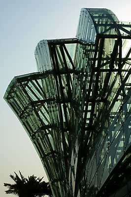 포토 JPG 해외이미지 모양 디자인 외관 꽃잎 꽃 선 백그라운드 패턴 비즈니스 건축양식 창문 유리 하늘 추상 미래 그림자 미술 사람없음 야외 건물 파란색 빛 햇빛 뷰티 반사 탑 거울 도시 큼 묘사 질감 뼈대 스타일 해외202004 해외포토 식물 건축물 건축 컬러 컨셉 무늬 재질 문화예술 태양 크기 파일형식 이미지허브