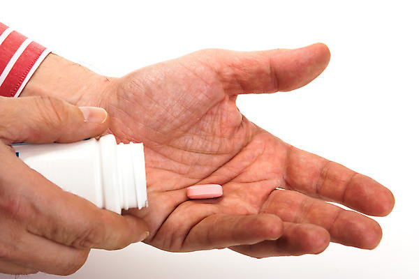 포토 JPG 해외이미지 백그라운드 사람없음 치료 알약 약 고통 흰색 팔 마약 해외202004 해외포토 감정 컬러 의학 신체부위 파일형식 이미지허브