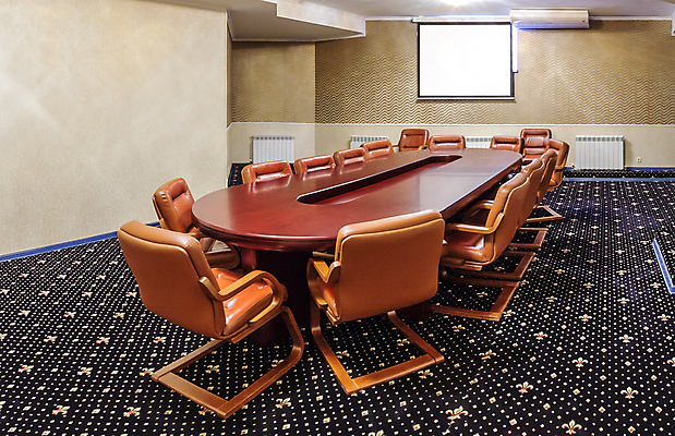 포토 JPG 해외이미지 직업 선 가구 의자 비즈니스 통신 탁자 표면 회의 새로움 실내 사람없음 장식 사무실 반사 갈색 우주 스크린 방 장비 업무 작업 그룹 우아함 큼 대표 토론 안락의자 빛망울 세미나 줄서기 해외202004 해외포토 컬러 생활용품 컨셉 모션 내부 빛 크기 파일형식 이미지허브