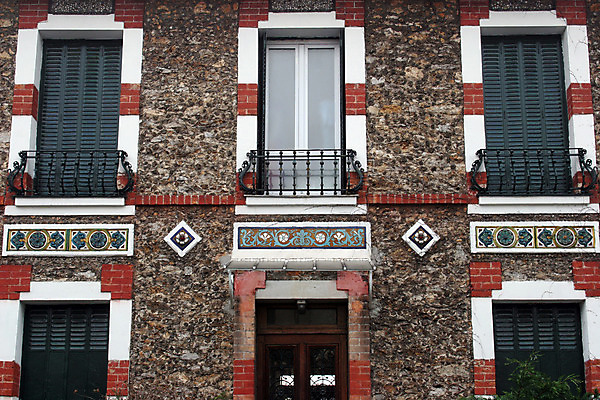 포토 JPG 해외이미지 외관 백그라운드 건축양식 유리 벽돌 아파트 석조 사람없음 야외 건물 탑 프랑스 수확 도시 역사 재산 타일 묘사 시멘트 타운 옛날 파리(프랑스) 해외202004 해외포토 건축물 건축 유럽 농업 재질 주택 금융 파일형식 이미지허브