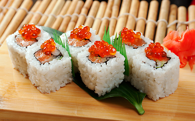 포토 JPG 해외이미지 전통 접시 아시아 문화 음식 바다 다이어트 채소 탁자 밥 새우 육류 어류 요리 동양인 사람없음 식당 일본 식사 버섯 초밥 회 고추냉이 참치 해산물 묘사 물주기 아로마 깨 연어 향 생강 아보카도 식품점 솔깃 해외202004 해외포토 식기 나라 가구 과일 식재료 모션 건강 갑각류 인종 상점 수중동물 양념 조미료 일본음식 파일형식 이미지허브