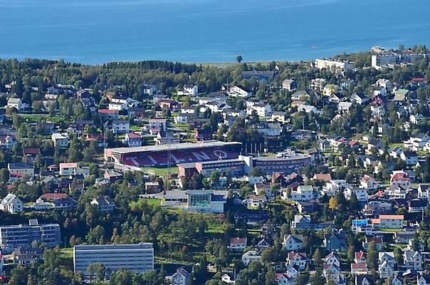 포토 JPG 해외이미지 계절 섬 의자 주택 노르웨이 협상 사람없음 빨간색 축구 가을 흰색 도시 원형 북극 만족 클럽 내추럴 북극해 지원 진짜 해외202004 해외포토 도형 감정 유럽 바다 컬러 가구 비즈니스 건물 구기 극지방 파일형식 이미지허브