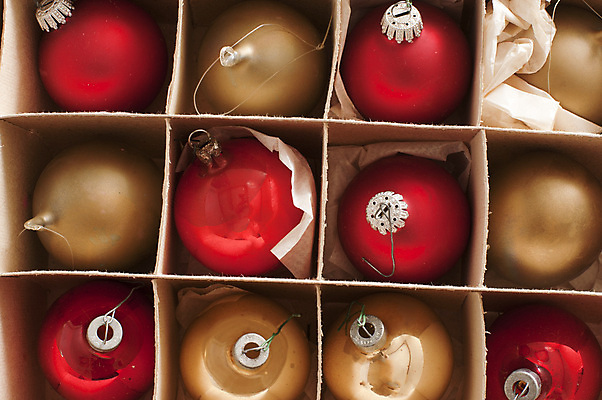 포토 JPG 해외이미지 계절 백그라운드 크리스마스 공 휴가 사람없음 장식 빨간색 파티 축제 장식볼 축하 인사 황금 12월 머리위 소원 노엘 해외202004 해외포토 기념일 컬러 컨셉 이벤트 예절 날짜 파일형식 이미지허브