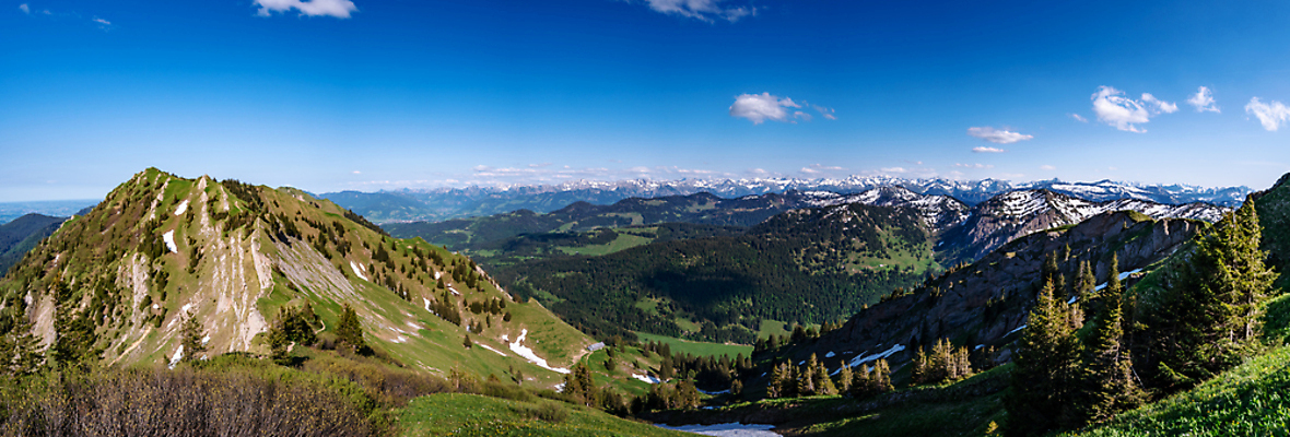 포토 JPG 해외이미지 구름 길 여행 자국 자연 휴가 휴식 산 파노라마 풍경 사람없음 초록색 여름 파란색 걷기 골짜기 화목 트래킹 하이킹 바위 분위기 정상 오솔길 언덕 알프스 천국 내추럴 보호구역 절정 바이에른 해외202004 해외포토 자연요소 계절 유럽 컬러 컨셉 모션 레저 독일 촬영기법 돌_바위 생태계 구역 파일형식 이미지허브
