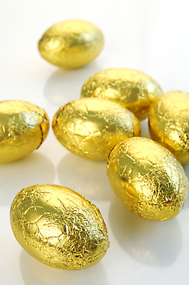 포토 JPG 해외이미지 종교 돈 추상 휴가 부활절 사탕 사람없음 바구니 초콜릿 계란 축제 흰색 고립 해외202004 해외포토 기념일 컬러 무늬 디저트 알 재산 파일형식 이미지허브