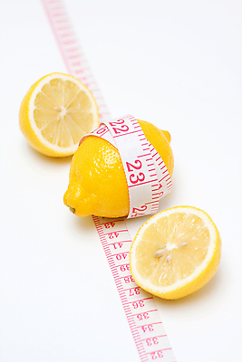 포토 JPG 해외이미지 라이프스타일 음식 컨셉 다이어트 과일 귤 아이디어 건강 사람없음 운동 에너지 흰색 신선 몸무게 먹기 레몬 비만 날씬함 측정 오브젝트 상쾌 눈금 테이프 치수 칼로리 길이 고립 숙성 영양분 영양소 제어 채식주의자 타르트 해외202004 해외포토 감정 빵 컬러 모션 문구용품 생활 몸매 채식 파이_빵 파일형식 이미지허브