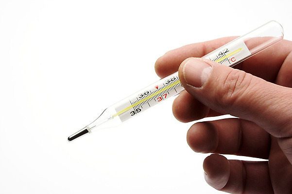 포토 JPG 해외이미지 손 백그라운드 유리 건강 병원 사람없음 숫자 약 장비 시험 흰색 기구 공구 뜨거움 열 질병 온도계 체온계 측정 오브젝트 싱글 눈금 온도 고립 돌봄 섭씨 해외202004 해외포토 문자 교육 컬러 의학 모션 재질 신체부위 도구 파일형식 이미지허브