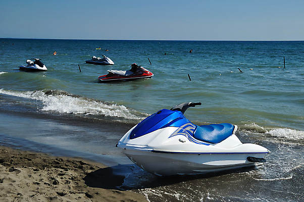 포토 JPG 해외이미지 라이프스타일 계절 산업 모래 스포츠 파도 바다 여행 교통시설 휴가 스키 휴식 항해 사람없음 야외 물 파란색 맑음 힘 장비 보트 서핑 오브젝트 속도 제트기 모터 대여 해외202004 해외포토 자연요소 컬러 교통 컨셉 배_교통 날씨 겨울스포츠 비행기 생활 수상스포츠 시설 파일형식 이미지허브
