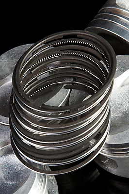 포토 JPG 해외이미지 모양 산업 비즈니스 부분 자동차 검은배경 사람없음 빛 반사 3D 상점 금속 힘 공구 오픈 원형 수리 제조 연결 철 짐차 고립 실린더 철강 해외202004 해외포토 도형 육상교통 백그라운드 재질 검은색 도구 디지털합성 파일형식 이미지허브