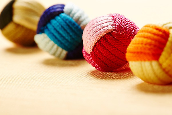 포토 JPG 스튜디오촬영 한국문화 한국전통 전통 전통문화 백그라운드 새해 전통소품 실내 근접촬영 사람없음 아웃포커스 털실 실 오브젝트 매듭 실뭉치 국내포토 동양문화 문화 뷰포인트 한국 촬영기법 내부 파일형식