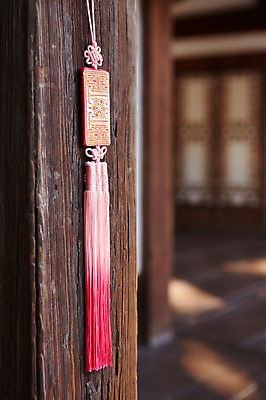 포토 JPG 스튜디오촬영 한국문화 한국전통 전통 전통문화 백그라운드 새해 전통소품 실내 근접촬영 사람없음 아웃포커스 문 오브젝트 노리개 국내포토 동양문화 문화 뷰포인트 한국 촬영기법 내부 파일형식