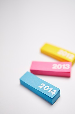 포토 JPG 스튜디오촬영 백그라운드 새해 실내 근접촬영 사람없음 아웃포커스 숫자 오브젝트 포스트잇 2014년 2013년 국내포토 문자 뷰포인트 촬영기법 내부 메모지 연도 파일형식