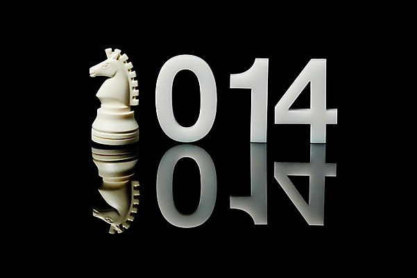 포토 JPG 스튜디오촬영 백그라운드 새해 실내 그림자 사람없음 숫자 반사 말_게임 체스말 체스 오브젝트 2014년 국내포토 문자 놀이 내부 연도 파일형식