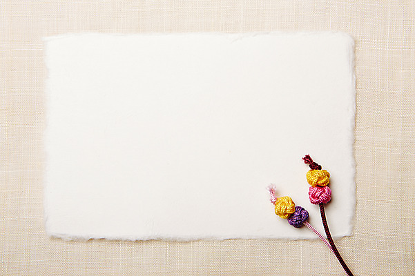 포토 JPG 스튜디오촬영 배너 백그라운드 새해 안내 사각프레임 프레임 광고판 실내 틀 근접촬영 사람없음 공백 메모지 끈 알림 오브젝트 매듭 국내포토 뷰포인트 알림판 내부 사각형 사무용품 판 파일형식