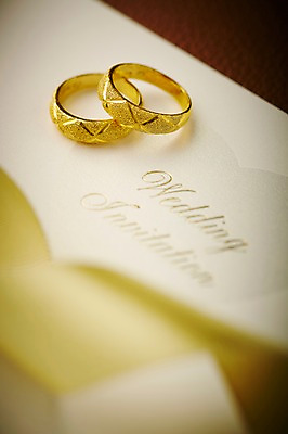 포토 뷰포인트 결혼 장신구 카드_감사 촬영기법 실내 이벤트 내부 반지 광석 오브젝트 파일형식 초대장 커플반지 결혼반지 예물 청첩장 결혼소품 선물 근접촬영 아웃포커스 스튜디오촬영 사람없음 JPG 보석 국내포토