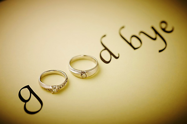 포토 JPG 스튜디오촬영 알파벳 영어 결혼 장신구 실내 선물 근접촬영 사람없음 아웃포커스 단어 반지 보석 이별 오브젝트 예물 결혼반지 커플반지 소문자 결혼소품 국내포토 문자 뷰포인트 컨셉 촬영기법 이벤트 내부 광석 파일형식