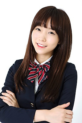 포토 JPG 스튜디오촬영 학생 여학생 여자 교복 청소년 여고생 고등학생 실내 한명 웃음 사람 동양인 상반신 앞모습 10대 팔짱 십대라이프스타일 한국인 십대여자한명만 국내포토 1 라이프스타일 옷 뷰포인트 모션 표정 인종 내부 여자한명만 십대여자만 파일형식