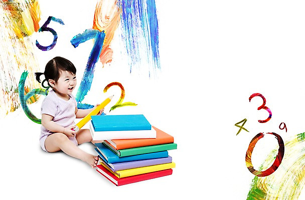 전신 PSD 편집 편집이미지 여자 교육 한명 웃음 들기 사람 앉기 동양인 책 필기구 숫자 연필 쌓기 한국인 아기 조기교육 숫자공부 여자만 여자한명만 아기만 여자아기만 여자아기한명만 이미지편집 문자 1 모션 문구용품 학용품 표정 인종 학습 파일형식