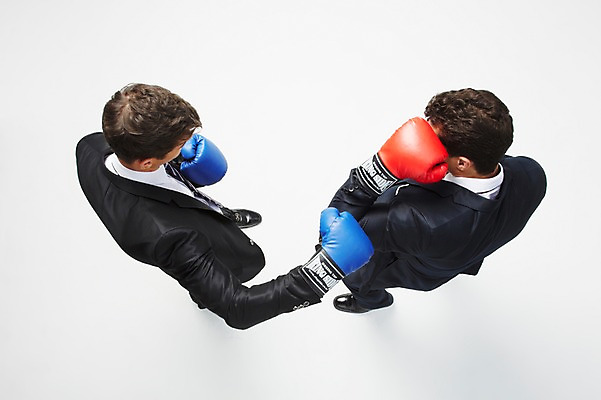 포토 JPG 스튜디오촬영 전신 서양인 해외기획촬영 2012년태국 남자 비즈니스 실내 서기 사람 정장 20대 성인 두명 비즈니스라이프 하이앵글 경쟁 권투 글러브 권투글러브 펀치 비즈니스맨 싸움 청년만 청년남자만 국내포토 외국인 라이프스타일 옷 스포츠용품 뷰포인트 장갑 컨셉 모션 청년 내부 격투기 직장인 남자만 성인만 파일형식