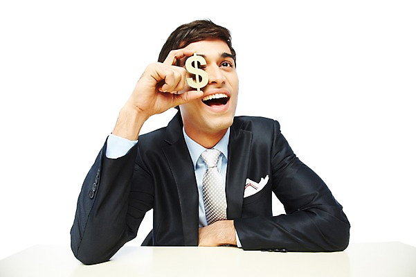 포토 JPG 스튜디오촬영 서양인 해외기획촬영 응시 2012년태국 남자 돈 비즈니스 탁자 실내 한명 웃음 들기 누끼 사람 정장 상반신 20대 성인 앞모습 금융 경제 비즈니스라이프 달러 비즈니스맨 화폐기호 와이드앵글 청년만 청년남자만 청년남자한명만 성인남자한명만 국내포토 외국인 1 라이프스타일 기호 시선 옷 뷰포인트 가구 모션 표정 청년 내부 직장인 재산 화폐 남자만 남자한명만 성인남자만 성인만 파일형식