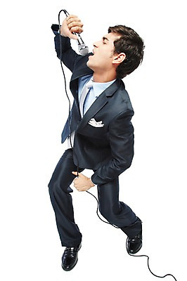 포토 JPG 스튜디오촬영 전신 서양인 해외기획촬영 2012년태국 남자 음악 비즈니스 노래 실내 한명 서기 들기 누끼 사람 정장 20대 성인 비즈니스라이프 비즈니스맨 마이크 즐거움 와이드앵글 청년만 청년남자만 청년남자한명만 성인남자한명만 국내포토 외국인 1 라이프스타일 옷 감정 음향기기 모션 문화예술 청년 내부 직장인 남자만 남자한명만 성인남자만 성인만 파일형식