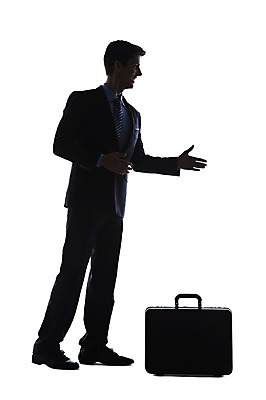 포토 JPG 스튜디오촬영 전신 서양인 해외기획촬영 응시 2012년태국 남자 실루엣 서류가방 가방 비즈니스 모션 악수 실내 협상 한명 서기 웃음 누끼 사람 정장 손짓 20대 성인 옆모습 비즈니스라이프 거래 비즈니스맨 손내밀기 역광 청년만 청년남자만 청년남자한명만 성인남자한명만 국내포토 외국인 1 라이프스타일 시선 잡화 옷 뷰포인트 촬영기법 표정 청년 내부 직장인 남자만 남자한명만 성인남자만 성인만 파일형식