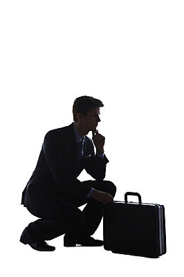 포토 JPG 스튜디오촬영 전신 서양인 해외기획촬영 응시 2012년태국 남자 실루엣 생각 서류가방 가방 비즈니스 모션 실내 한명 누끼 사람 앉기 정장 20대 성인 옆모습 비즈니스라이프 턱괴기 비즈니스맨 역광 청년만 청년남자만 청년남자한명만 성인남자한명만 국내포토 외국인 1 라이프스타일 시선 잡화 옷 뷰포인트 촬영기법 청년 내부 직장인 남자만 남자한명만 성인남자만 성인만 파일형식