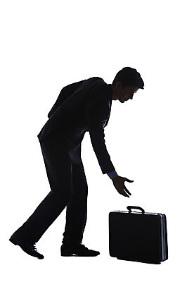 포토 JPG 스튜디오촬영 전신 서양인 해외기획촬영 2012년태국 남자 실루엣 서류가방 가방 비즈니스 모션 실내 한명 서기 들기 누끼 사람 정장 20대 성인 옆모습 비즈니스라이프 비즈니스맨 역광 청년만 청년남자만 청년남자한명만 성인남자한명만 국내포토 외국인 1 라이프스타일 잡화 옷 뷰포인트 촬영기법 청년 내부 직장인 남자만 남자한명만 성인남자만 성인만 파일형식