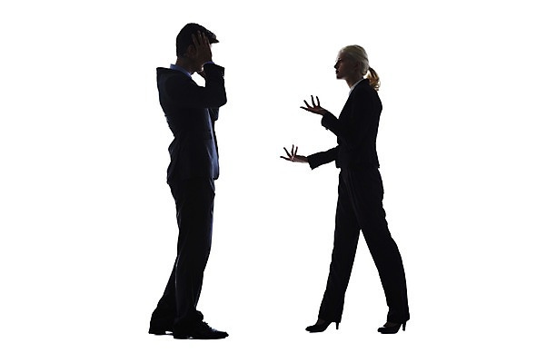 포토 JPG 스튜디오촬영 전신 서양인 외국인 백인 해외기획촬영 2012년태국 여자 남자 실루엣 비즈니스 모션 실내 서기 누끼 사람 정장 손짓 20대 성인 두명 옆모습 비즈니스라이프 마주보기 비즈니스맨 비즈니스우먼 귀막기 싸움 역광 시끄러움 청년만 성인만 국내포토 라이프스타일 옷 뷰포인트 촬영기법 인종 청년 내부 직장인 파일형식