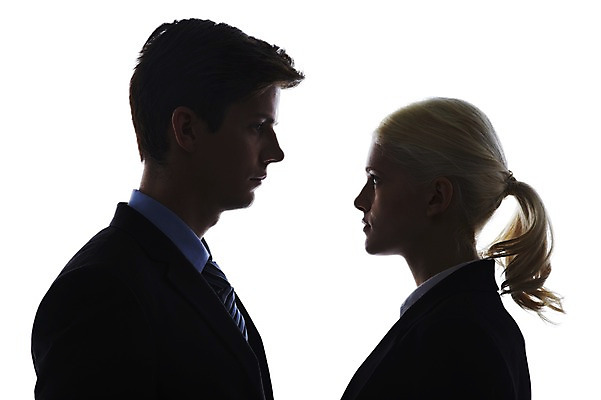 포토 JPG 스튜디오촬영 서양인 해외기획촬영 2012년태국 여자 남자 실루엣 비즈니스 모션 실내 누끼 사람 정장 상반신 20대 성인 두명 옆모습 비즈니스라이프 마주보기 비즈니스맨 비즈니스우먼 싸움 역광 청년만 국내포토 외국인 라이프스타일 옷 뷰포인트 촬영기법 청년 내부 직장인 성인만 파일형식