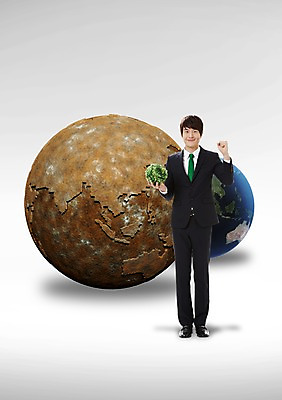 전신 PSD 식물 편집이미지 남자 지구 바다 비즈니스 나뭇잎 그림자 한명 서기 웃음 들기 사람 동양인 정장 성인 지구본 자연보호 그린캠페인 한국인 비즈니스맨 클로버 육지 남자만 남자한명만 성인남자만 성인만 이미지편집 1 옷 캠페인 잎 모션 자연 표정 인종 직장인 보호 파일형식