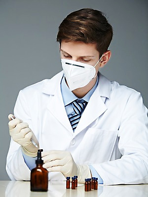 포토 JPG 스튜디오촬영 서양인 해외기획촬영 직업 2012년태국 남자 과학 장갑 탁자 회색배경 실내 실험기구 실험 주사기 마스크 한명 들기 사람 상반신 20대 성인 앞모습 가운 실험복 병 연구원 과학자 청년만 청년남자만 청년남자한명만 성인남자한명만 국내포토 외국인 1 식기 잡화 옷 뷰포인트 가구 백그라운드 의료기기 모션 청년 내부 회색 학자 남자만 남자한명만 성인남자만 성인만 파일형식