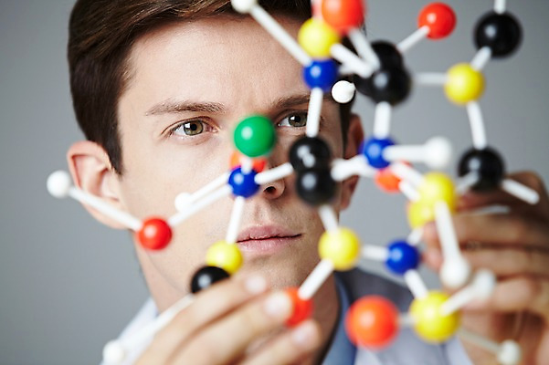 포토 JPG 스튜디오촬영 서양인 해외기획촬영 직업 응시 2012년태국 남자 과학 무늬 회색배경 실내 실험 한명 들기 사람 상반신 20대 성인 아웃포커스 관찰 원소 화학 연구원 과학자 원자 청년만 청년남자만 청년남자한명만 성인남자한명만 국내포토 외국인 1 시선 백그라운드 모션 촬영기법 청년 내부 회색 학자 남자만 남자한명만 성인남자만 성인만 파일형식