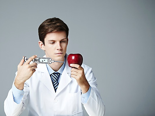 포토 JPG 스튜디오촬영 서양인 해외기획촬영 직업 2012년태국 남자 과학 과일 회색배경 실내 실험기구 실험 주사기 한명 들기 사람 상반신 20대 성인 앞모습 가운 실험복 사과 생명공학 연구원 과학자 페이퍼플레이 유전자변형 청년만 청년남자만 청년남자한명만 성인남자한명만 국내포토 외국인 1 옷 뷰포인트 백그라운드 의학 의료기기 모션 청년 내부 회색 학자 남자만 남자한명만 성인남자만 성인만 파일형식