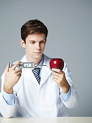 포토 JPG 스튜디오촬영 서양인 해외기획촬영 직업 2012년태국 남자 과학 과일 탁자 회색배경 실내 실험기구 실험 주사기 한명 들기 사람 상반신 20대 성인 앞모습 가운 실험복 사과 생명공학 연구원 과학자 페이퍼플레이 청년만 청년남자만 청년남자한명만 성인남자한명만 국내포토 외국인 1 옷 뷰포인트 가구 백그라운드 의학 의료기기 모션 청년 내부 회색 학자 남자만 남자한명만 성인남자만 성인만 파일형식