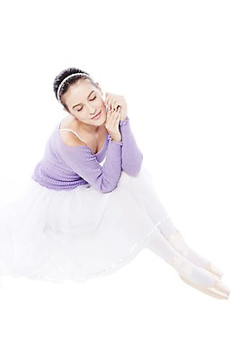 포토 JPG 스튜디오촬영 전신 서양인 해외기획촬영 직업 2012년태국 여자 휴식 실내 한명 누끼 사람 앉기 20대 성인 눈감음 춤 발레 발레리나 발레복 토슈즈 청년만 청년여자만 청년여자한명만 성인여자한명만 국내포토 외국인 1 옷 신발 컨셉 모션 문화예술 청년 내부 여자만 여자한명만 성인여자만 성인만 파일형식