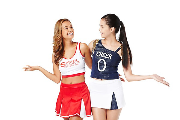 포토 JPG 스튜디오촬영 외국인 해외기획촬영 직업 2012년태국 여자 유니폼 응원 실내 서기 웃음 누끼 사람 손짓 상반신 20대 성인 두명 앞모습 우정 치어리더 응원복 성인여자만 청년만 청년여자만 성인만 국내포토 옷 뷰포인트 모션 표정 인종 청년 내부 친구 여자만 파일형식