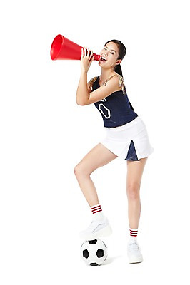 포토 JPG 스튜디오촬영 전신 외국인 해외기획촬영 직업 2012년태국 여자 스포츠 유니폼 축구공 공 응원 실내 한명 서기 들기 누끼 사람 20대 성인 옆모습 운동 축구 확성기 외침 치어리더 응원복 밟기 청년만 청년여자만 청년여자한명만 성인여자한명만 국내포토 1 옷 뷰포인트 축구용품 모션 건강 인종 청년 내부 구기 소리 여자만 여자한명만 성인여자만 성인만 파일형식