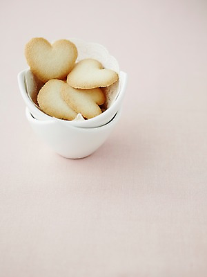 포토 JPG 스튜디오촬영 모양 그릇 식기 음식 디저트 실내 근접촬영 사람없음 쿠키 과자 하트 달콤 국내포토 뷰포인트 내부 맛 파일형식