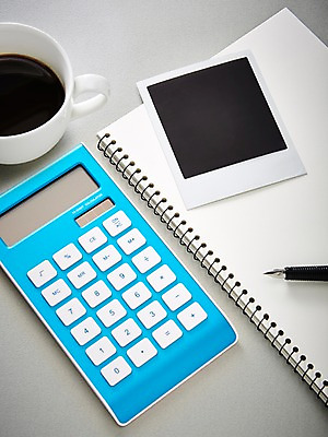 포토 JPG 스튜디오촬영 커피 음료 생활용품 백그라운드 프레임 실내 틀 근접촬영 사람없음 필기구 펜 다이어리 공백 계산기 커피잔 찻잔 필름 오브젝트 폴라로이드 폴라로이드사진 사진필름 국내포토 뷰포인트 문구용품 잔 내부 카메라 사무용품 장비 파일형식