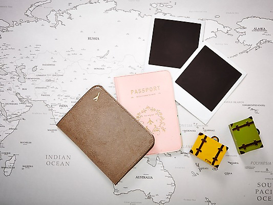 포토 JPG 스튜디오촬영 생활용품 백그라운드 세계지도 지도 가방 프레임 실내 틀 사람없음 여행가방 공백 필름 오브젝트 여권 폴라로이드 폴라로이드사진 사진필름 여권케이스 국내포토 잡화 내부 세계 카메라 파일형식